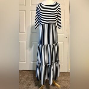 Shein Curve Black & White Strip Tiered Shirt Sleeve Maxi Dress, Sz:1XL